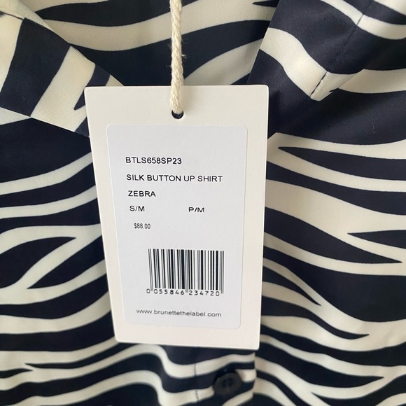 Brunette the Label NWT Bianca button up shirt in zebra. Silk size s/m - Picture 4 of 7
